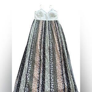 Juniors XL Derek Heart Lace Bust Floral Brush Maxi Dress